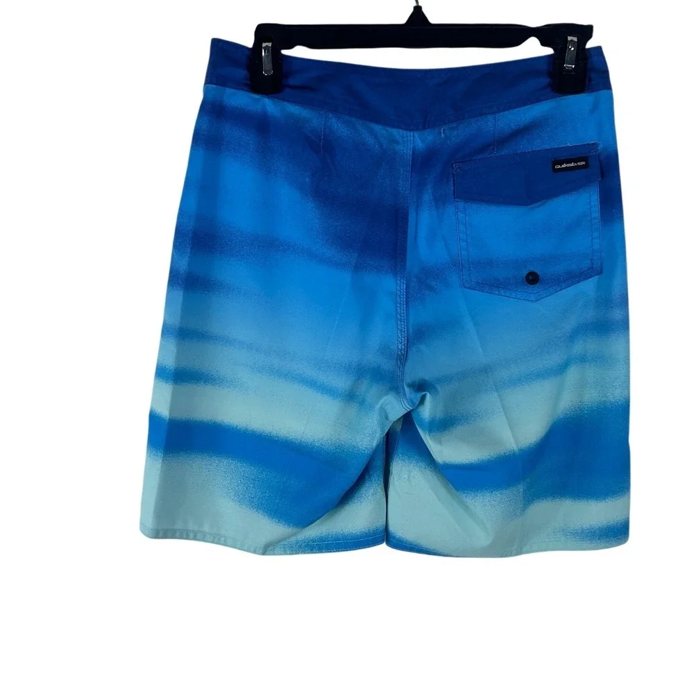 Quiksilver Everyday Fade Youth Boardshorts Size‎ 27 Blue Ombre Swim Trunks NEW